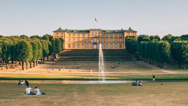 Frederiksberg Gardens is close to Copenhagen Zoo and a popular spot to meet up with friends