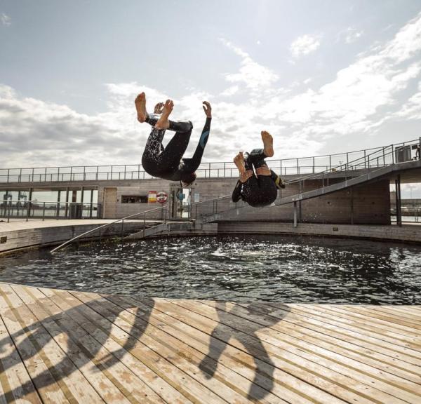 Aarhus Harbour Bath Kids jumping in the water