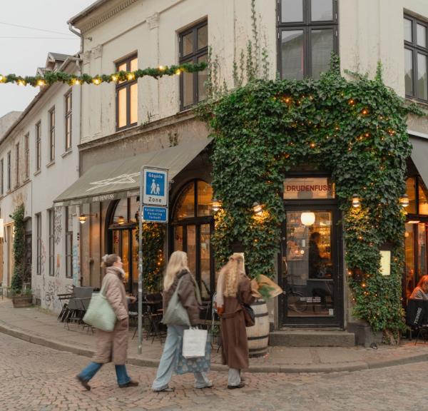 Women shopping in Latinerkvarteret in Aarhus