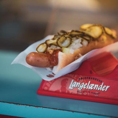 Hot dog from hot dog stand Jeanettes Pølser in Copenhagen
