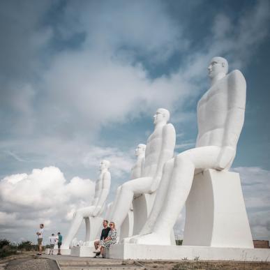 Skulptur "Mennesket ved havet" i Esbjerg