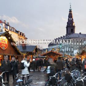 Julmarknaden vid Højbro Plads precis vid Strøget.