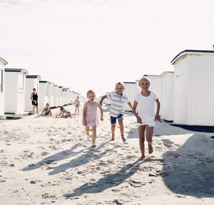 Barn på Løkken strand